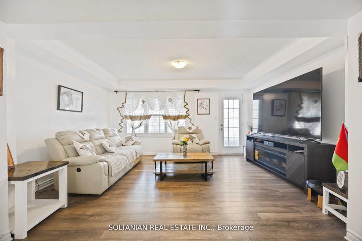 Photo 4 at 1103 Silk Street, Rural Pickering, Pickering