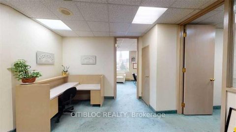 Photo 9 at 306 - 1033 Bay Street, Bay Street Corridor, Toronto