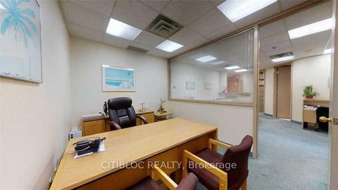Photo 11 at 306 - 1033 Bay Street, Bay Street Corridor, Toronto