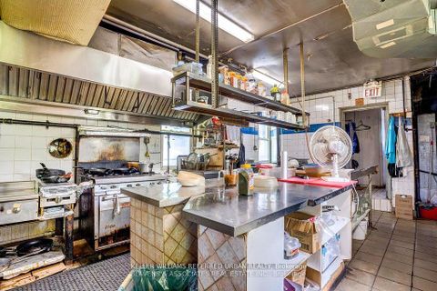 Photo 6 at 165 Roncesvalles Avenue, Roncesvalles, Toronto