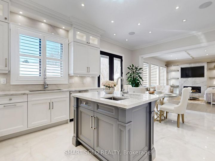 Photo 7 at 20 Dunn Drive, Oak Ridges Lake Wilcox, Richmond Hill