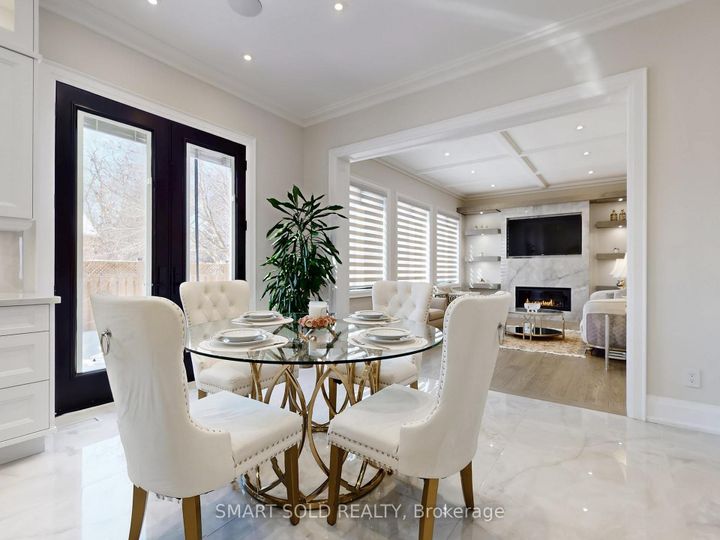 Photo 9 at 20 Dunn Drive, Oak Ridges Lake Wilcox, Richmond Hill