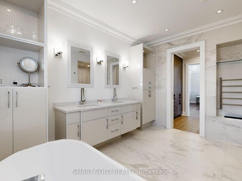 Photo 15 at 20 Dunn Drive, Oak Ridges Lake Wilcox, Richmond Hill