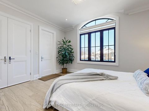 Photo 19 at 20 Dunn Drive, Oak Ridges Lake Wilcox, Richmond Hill