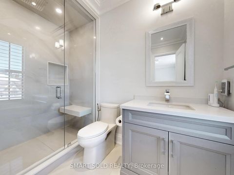 Photo 20 at 20 Dunn Drive, Oak Ridges Lake Wilcox, Richmond Hill