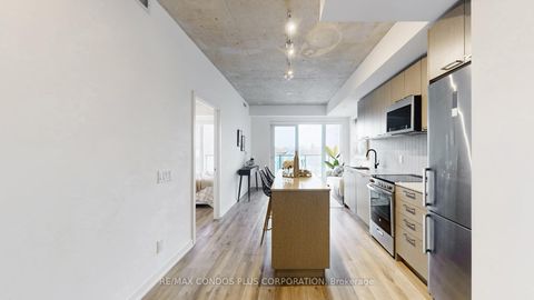 Photo 10 at 402 - 1808 St Clair Avenue W, Junction Area, Toronto