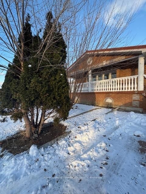 Photo 1 at 46 Orpington Crescent, Jamestown, Toronto