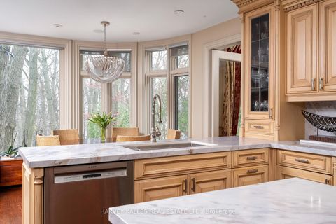 Photo 6 at 7 Ridgewood Road, Forest Hill South, Toronto