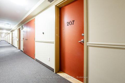 Photo 6 at 207 - 106 Aspen Springs Drive, Bowmanville, Clarington