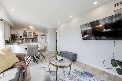 Photo 11 at 207 - 106 Aspen Springs Drive, Bowmanville, Clarington