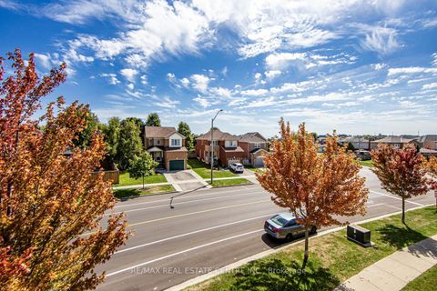 Photo 29 at 207 - 106 Aspen Springs Drive, Bowmanville, Clarington