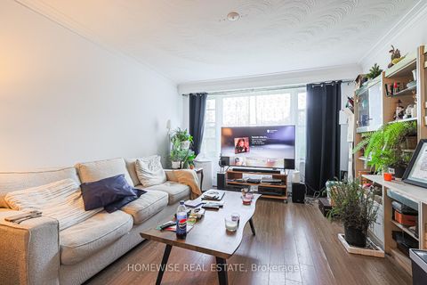 Photo 2 at 4 Lanark Avenue, Oakwood Village, Toronto