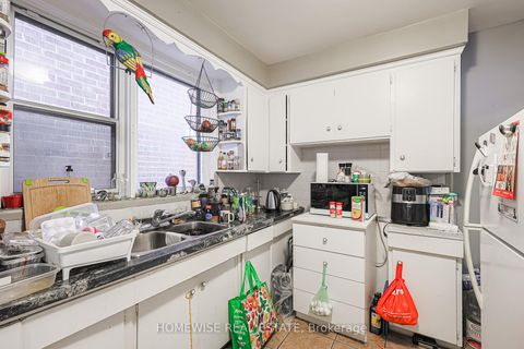 Photo 5 at 4 Lanark Avenue, Oakwood Village, Toronto