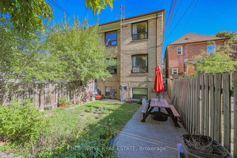 Photo 23 at 4 Lanark Avenue, Oakwood Village, Toronto