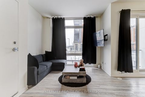 Photo 3 at 1504 - 11 David Eyer Road, Rural Richmond Hill, Richmond Hill