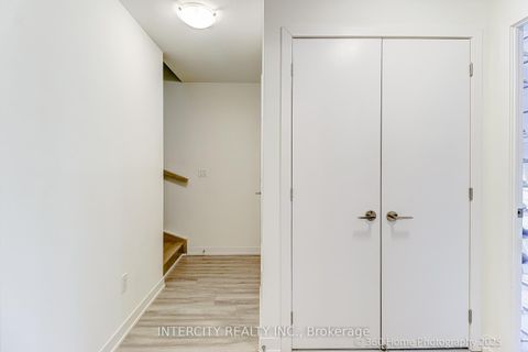 Photo 18 at 1504 - 11 David Eyer Road, Rural Richmond Hill, Richmond Hill