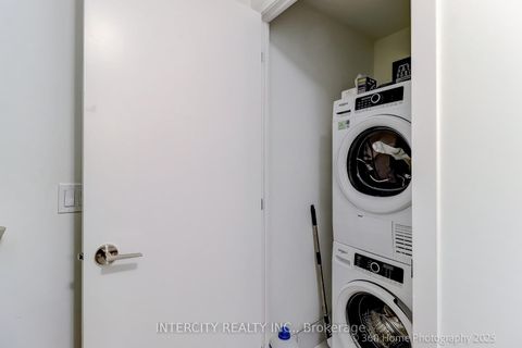 Photo 19 at 1504 - 11 David Eyer Road, Rural Richmond Hill, Richmond Hill