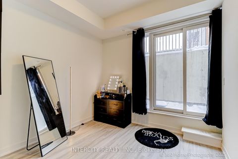 Photo 20 at 1504 - 11 David Eyer Road, Rural Richmond Hill, Richmond Hill