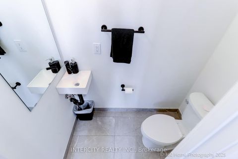 Photo 22 at 1504 - 11 David Eyer Road, Rural Richmond Hill, Richmond Hill