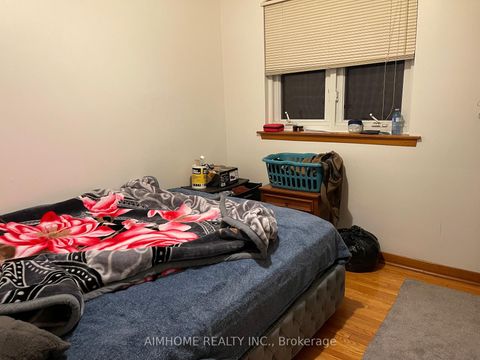 Photo 7 at 170 Gracefield Avenue, Maple Leaf, Toronto