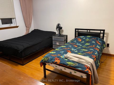Photo 8 at 170 Gracefield Avenue, Maple Leaf, Toronto
