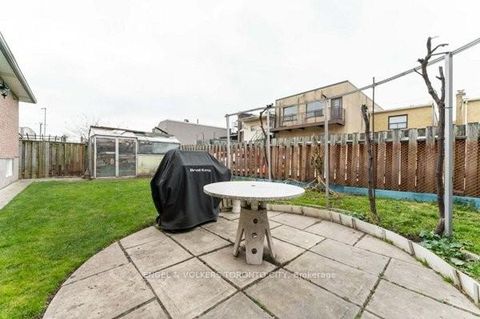 Photo 20 at 8 Hearne Avenue, Rustic, Toronto