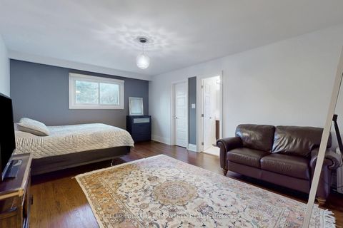 Photo 17 at 239 Pineway Blvd Boulevard, Steeles, Toronto