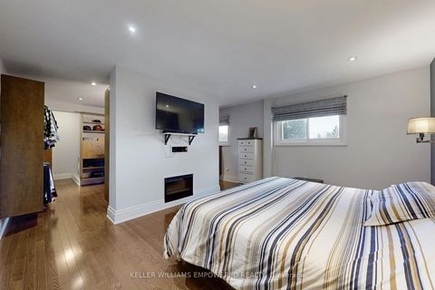 Photo 35 at 239 Pineway Blvd Boulevard, Steeles, Toronto