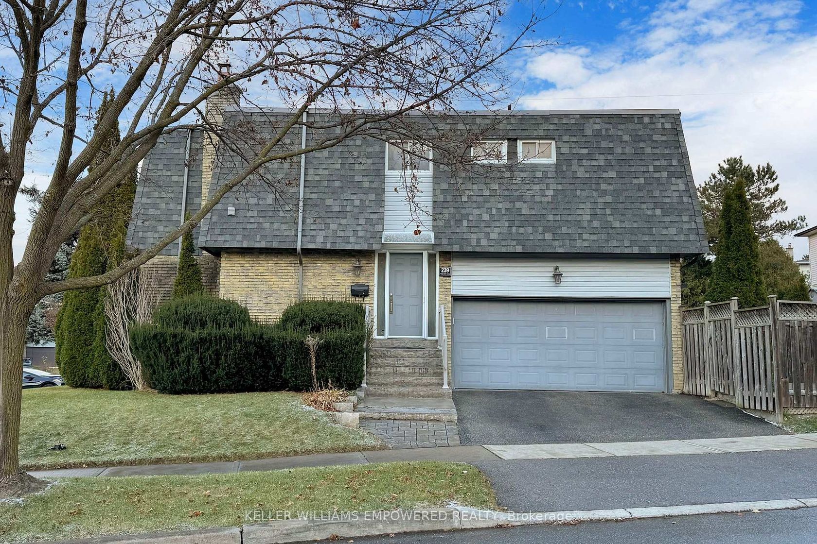 239 Pineway Blvd Boulevard, Steeles, Toronto 