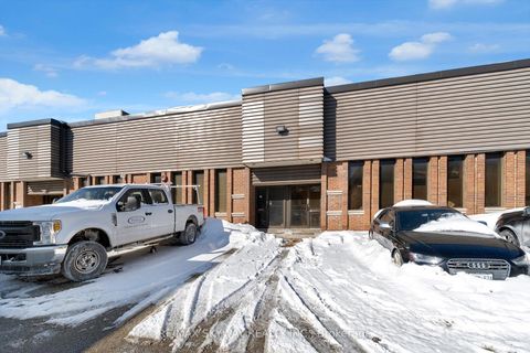 Photo 6 at 32 Guided Court, Clairville, Toronto