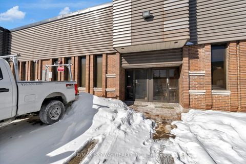 Photo 8 at 32 Guided Court, Clairville, Toronto