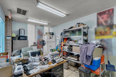 Photo 10 at 32 Guided Court, Clairville, Toronto