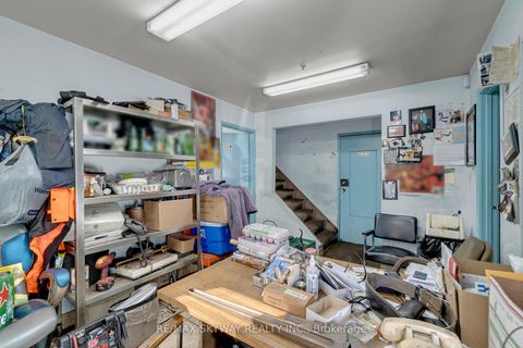 Photo 12 at 32 Guided Court, Clairville, Toronto