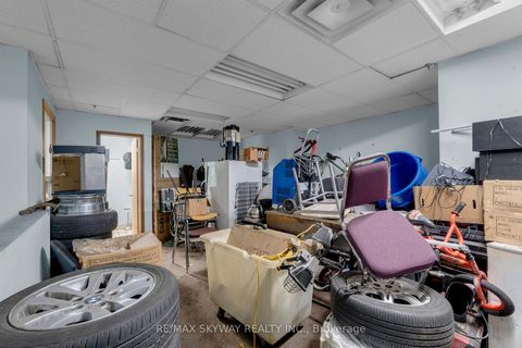 Photo 17 at 32 Guided Court, Clairville, Toronto