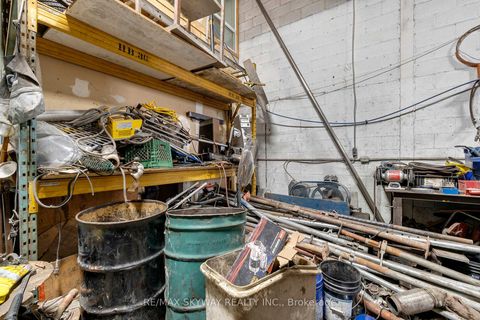 Photo 22 at 32 Guided Court, Clairville, Toronto