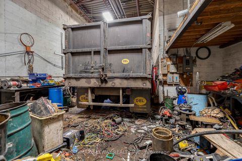 Photo 23 at 32 Guided Court, Clairville, Toronto