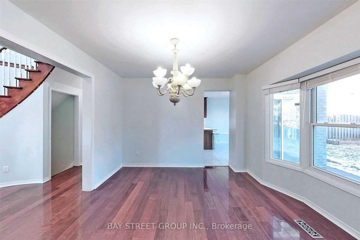 Photo 6 at 189 Martindale Avenue, CP College Park, Oakville