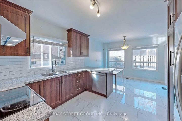 Photo 7 at 189 Martindale Avenue, CP College Park, Oakville