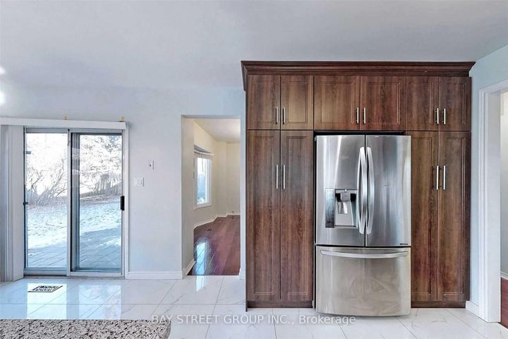 Photo 9 at 189 Martindale Avenue, CP College Park, Oakville