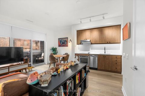 Photo 8 at 207 - 9 Tecumseth Street, Niagara, Toronto