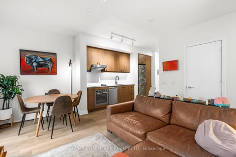 Photo 10 at 207 - 9 Tecumseth Street, Niagara, Toronto