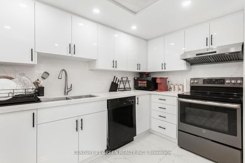 Photo 25 at 1004 - 6 Humberline Drive, Clairville, Toronto