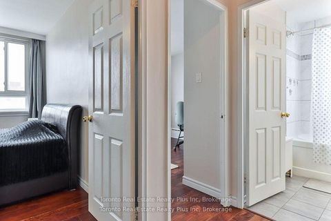 Photo 5 at 303 - 55 Neptune Drive, Lawrence, Toronto