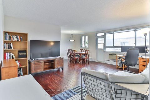 Photo 6 at 303 - 55 Neptune Drive, Lawrence, Toronto