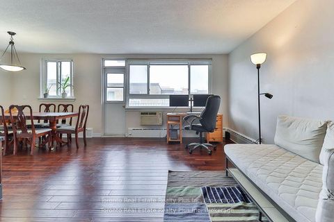 Photo 7 at 303 - 55 Neptune Drive, Lawrence, Toronto