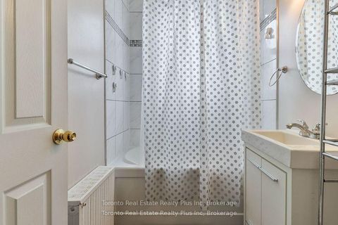 Photo 19 at 303 - 55 Neptune Drive, Lawrence, Toronto