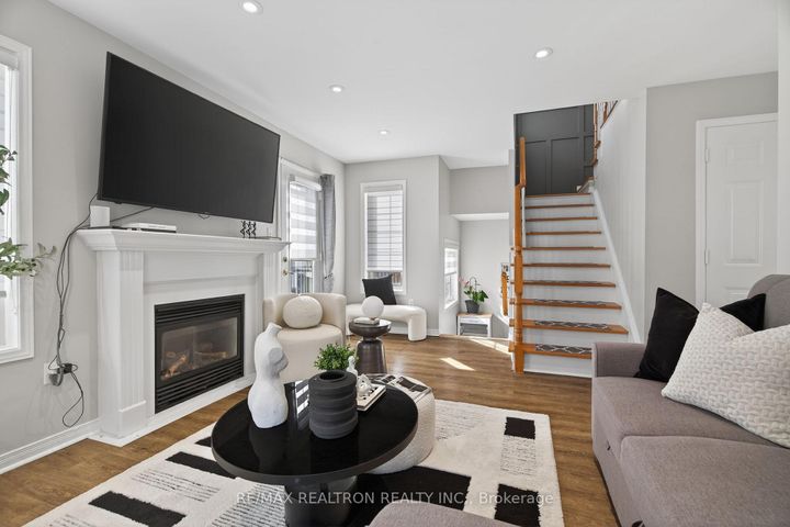 Photo 2 at 130 Aspenwood Drive, Woodland Hill, Newmarket