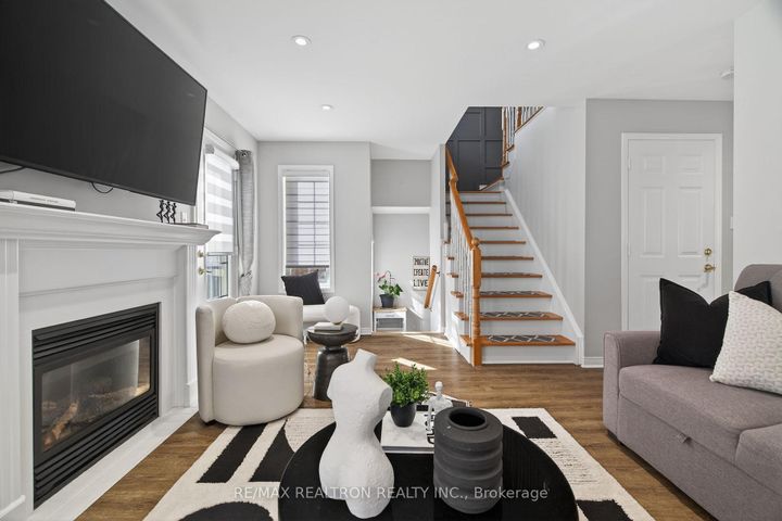 Photo 11 at 130 Aspenwood Drive, Woodland Hill, Newmarket