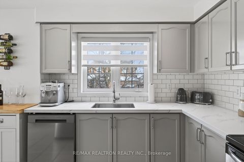 Photo 8 at 130 Aspenwood Drive, Woodland Hill, Newmarket