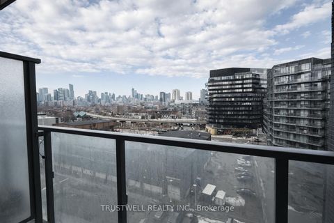 Photo 9 at S715 - 120 Bayview Avenue, Waterfront Communities C8, Toronto